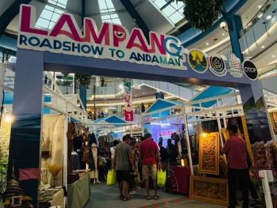 Wednesday, October 22, 2025 Mr. Phonthep Ruairin, Phuket Chamber of Commerce Director Attended the opening ceremony of _Lampang Roadshow to Andaman_ (12)