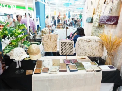 Wednesday, October 22, 2025 Mr. Phonthep Ruairin, Phuket Chamber of Commerce Director Attended the opening ceremony of _Lampang Roadshow to Andaman_ (4)